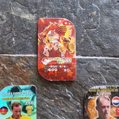 Μεταλλικές τάπες ποδοσφαίρου, Bakugan, Ninjago και Pokemon μεταχειρισμένες, πακέτο 13 τεμαχίων