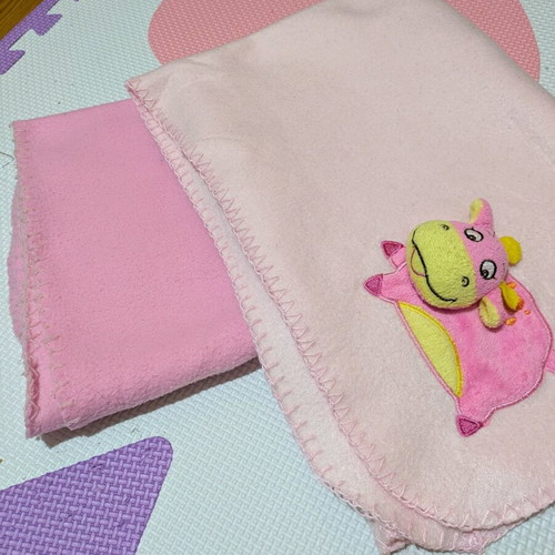 Fleece baby blankets set like new, size 100x70cm each