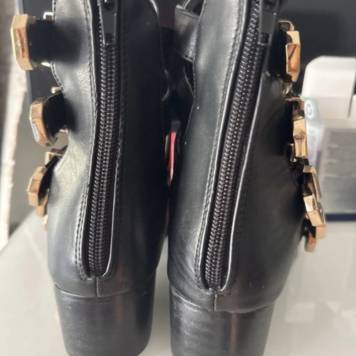 Vera Blum black ankle boots size 38 new, stylish and lightweight