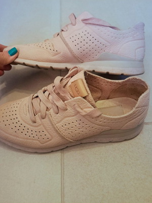 Ugg Australia women's sneakers size 38, like new, soft pink
