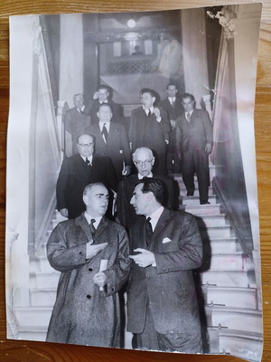 Vintage φωτογραφία Τύπου με Κωνσταντίνο Καραμανλή και Σπύρο Μαρκεζίνη