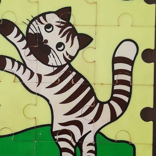SIK Plastic Children's Puzzle 80s used, sturdy thick plastic