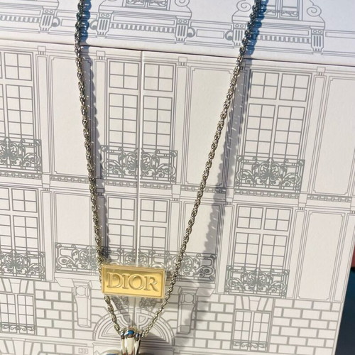 Necklace with heart motif like new, watch from Venice