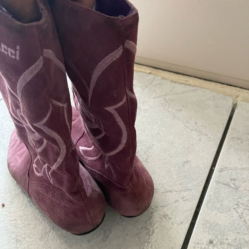 Purple suede boots with embroidery size 36