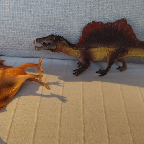 Dinosaur figures like new, set of 16
