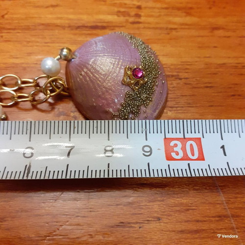 Faux Bijoux Necklaces with Shells, Pack of 2, Like New