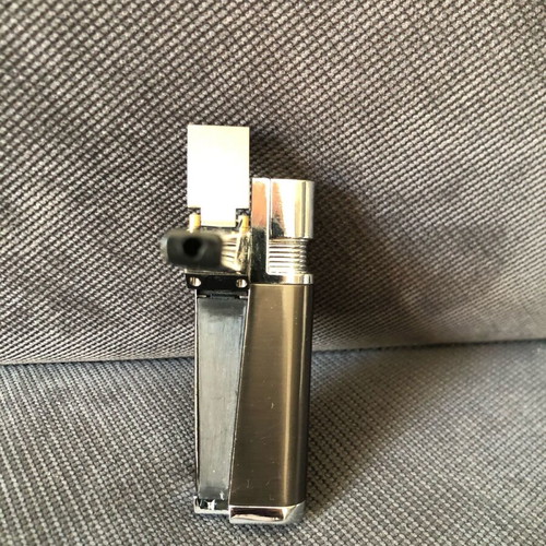 Metal 2-in-1 Lighter with Pipe New, Refillable Butane
