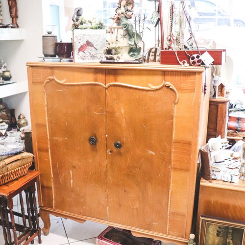 Vintage drawer cabinet used with shallow drawers and curved legs