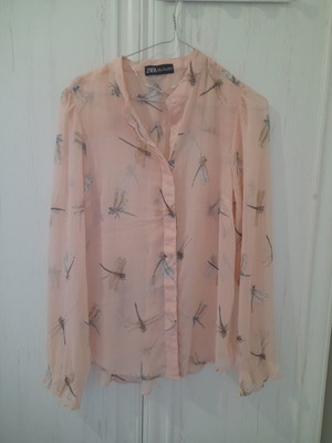 Zara shirt with dragonfly print, like new, colorful, size L