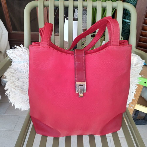 Efstathopoulos red women's shoulder tote bag