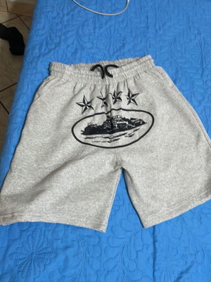 Corteiz shorts like new, medium size, black and grey