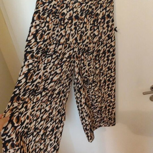Zip Culottes Lynne medium like new, leopard print, black and brown