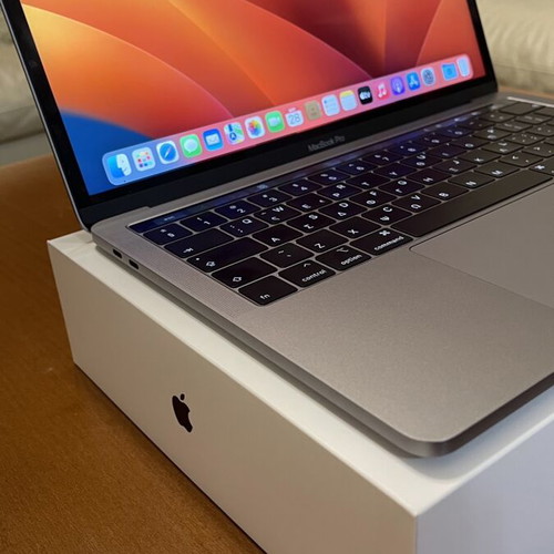 MacBook Pro 13” 2019 with Touch Bar