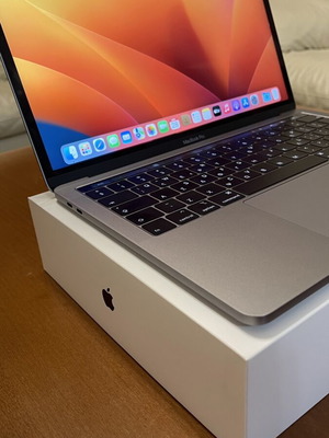 MacBook Pro 13” 2019 with Touch Bar