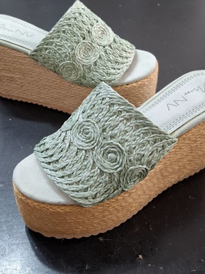 Miss NV Flatforms Size 36 New, Green Synthetic Leather