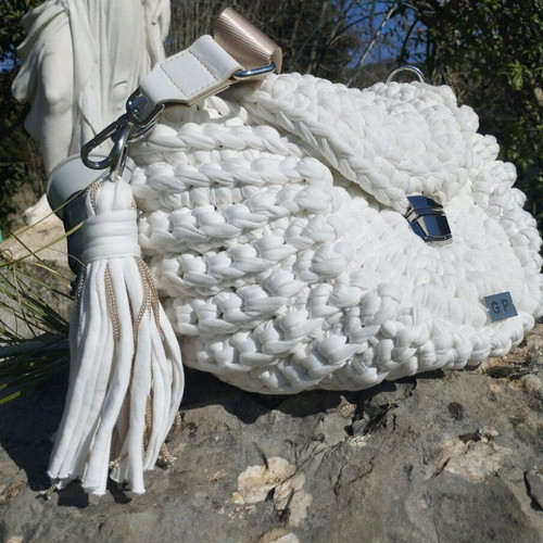 Knitted crossbody bag new, white with leather details