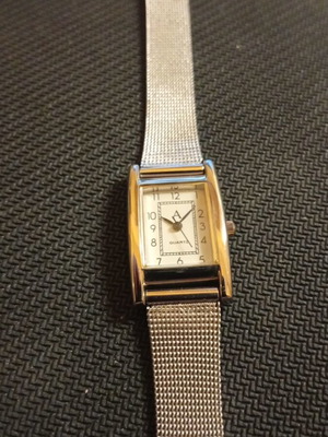 Quartz women's watch new, slim design