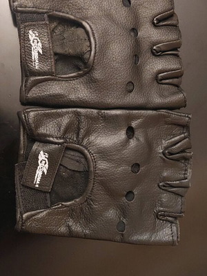 Gloves like new