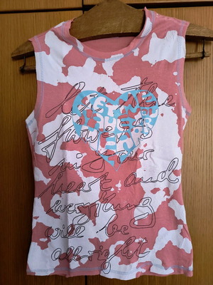 Bye bye blouse like new, fitted viscose top with print