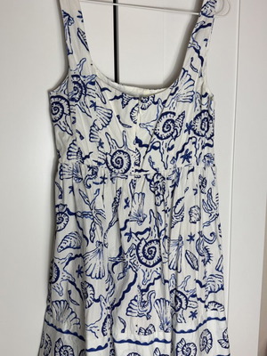 H&M summer dress medium white blue print like new
