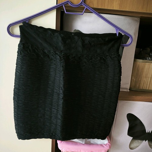 Zara honeycomb skirt medium like new and Calliope sleeveless polka dot shirt small