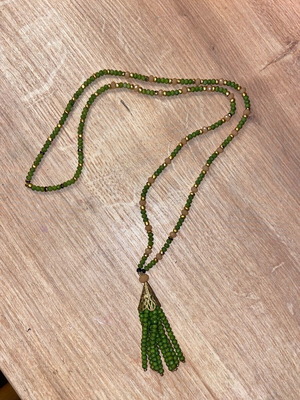 Long necklace like new