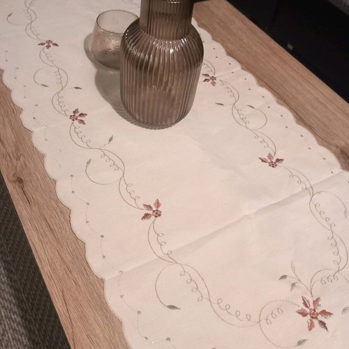 Embroidered runner new with beautiful design