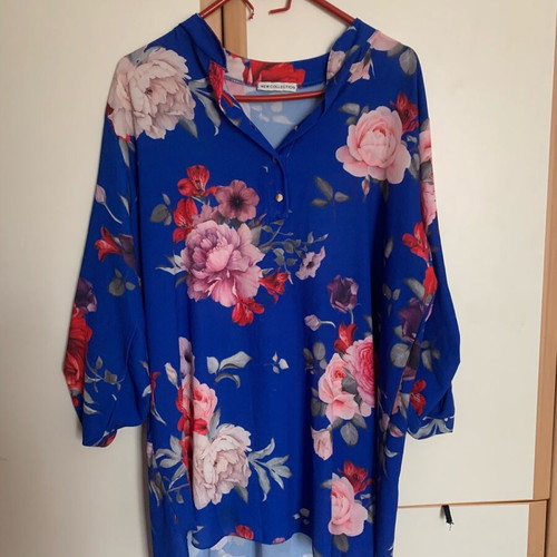 Blue floral shirt XL like new