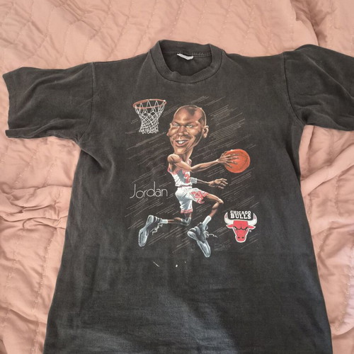 Jordan collectible t-shirt like new, authentic