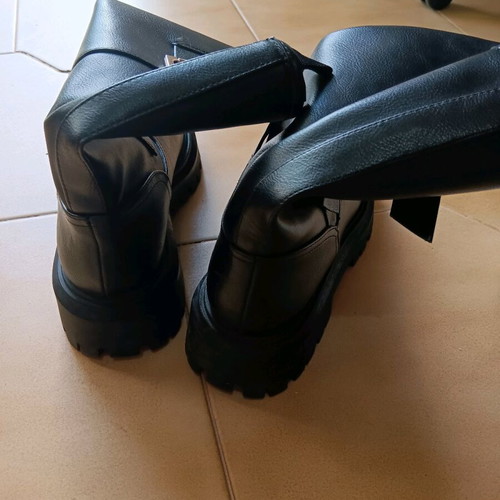 Stradivarius boots like new, size 39, black