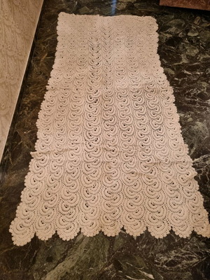 Knitted cotton throw blanket like new, 2.10m x 0.90m