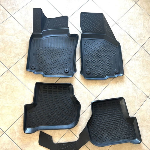 Skoda Octavia 5 floor mats new, rubber odorless