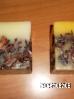 Square scented decorative candles new, set of 2 pieces