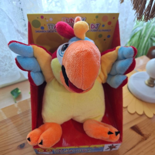 Plush parrot new, sound repeating toy