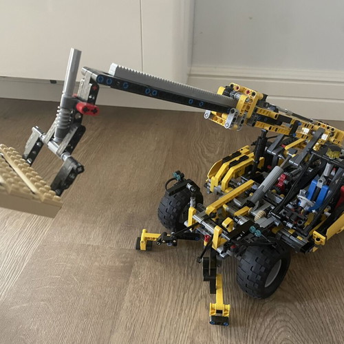 Lego Technic 8295 from 2008, like new, complete set