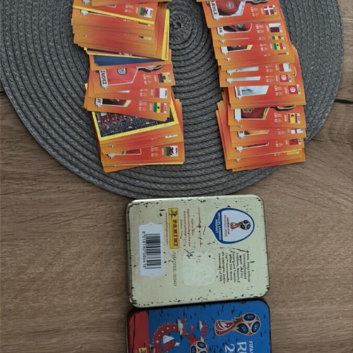 World Cup 2022 stickers used, 151 pieces with 2018 box gift
