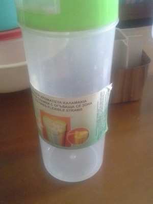 Shaker set with 5 pieces, jug and 5 thermoses