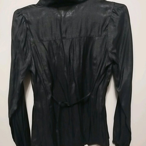 Black wrap shirt like new, size Medium