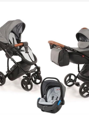 Junama Madena stroller like new with 3 footmuffs and accessories
