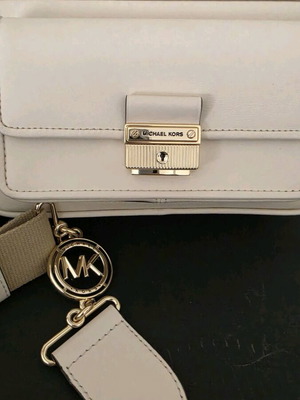 Τσάντα Michael Kors χιαστί καινούργια, άσπρη δερμάτινη