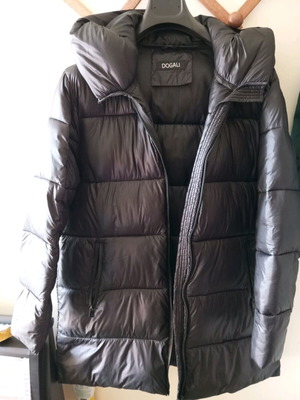 Black jacket comfortable L from Italy like new