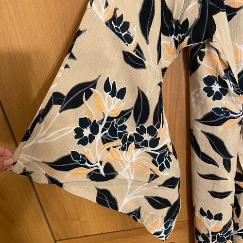 Achilleas Accessories long floral kimono new, beige and pink