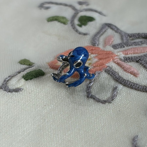 Octopus charm symbol