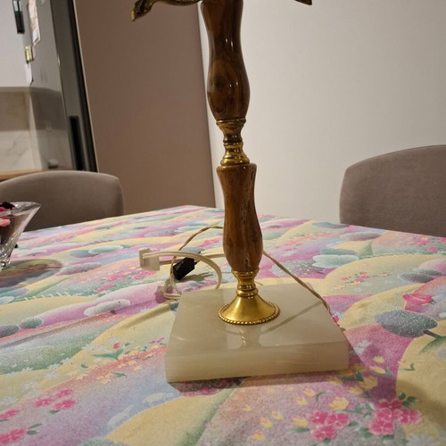 Onyx decorative portatif lamp like new