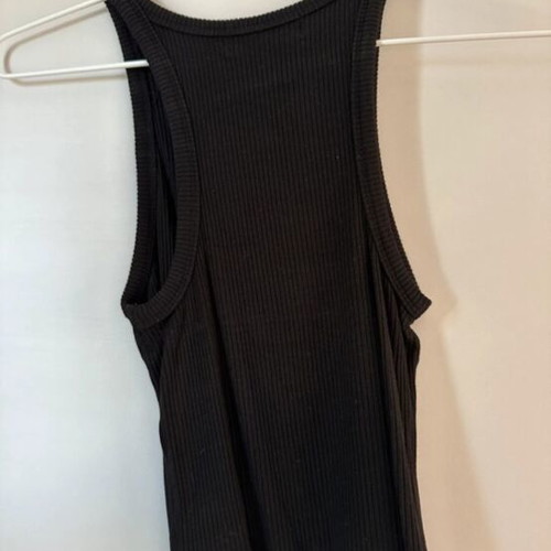 Black top like new, tight and comfortable, size S