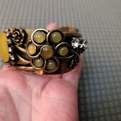 Vintage bracelet used in bronze, green and mustard shades