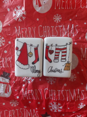 Christmas ceramic salt and pepper shakers new
