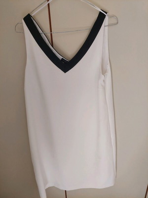Caroll white dress like new, size L