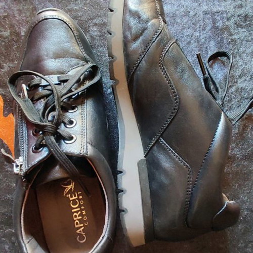 Caprice leather women's sneakers used, size 37, black