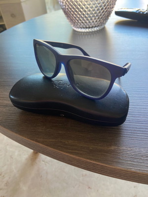 Ray Ban sunglasses new, dark blue